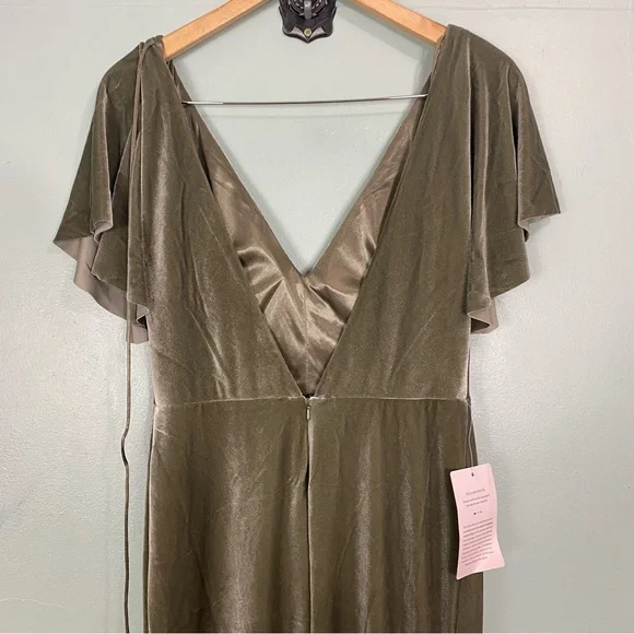 Jenny Yoo Ellis Flutter Sleeve Open Back Stretch Velvet Gown Green Size 10